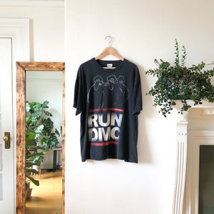 Vintage 90s RUN DMC Hip Hop Rap Black Cotton Crewneck Graphic Print Band T / Big Print Spell Out Rapper 90s Hip Hop T-shirt L