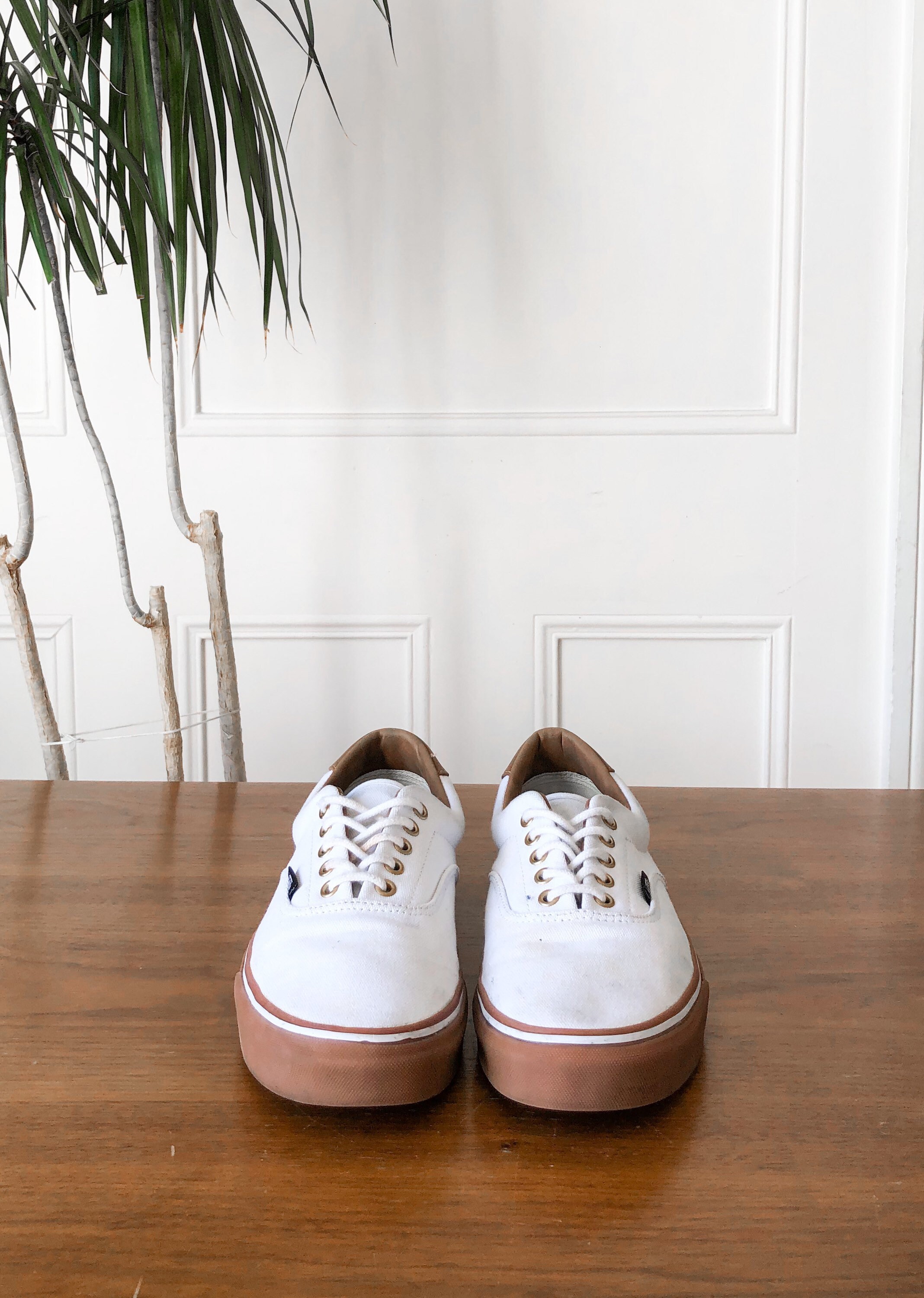 Vintage Y2K White Vans Old School Canvas Sneakers 9.5 White and