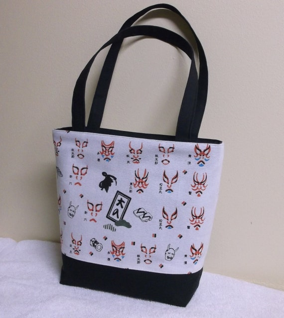 tote with pockets inside