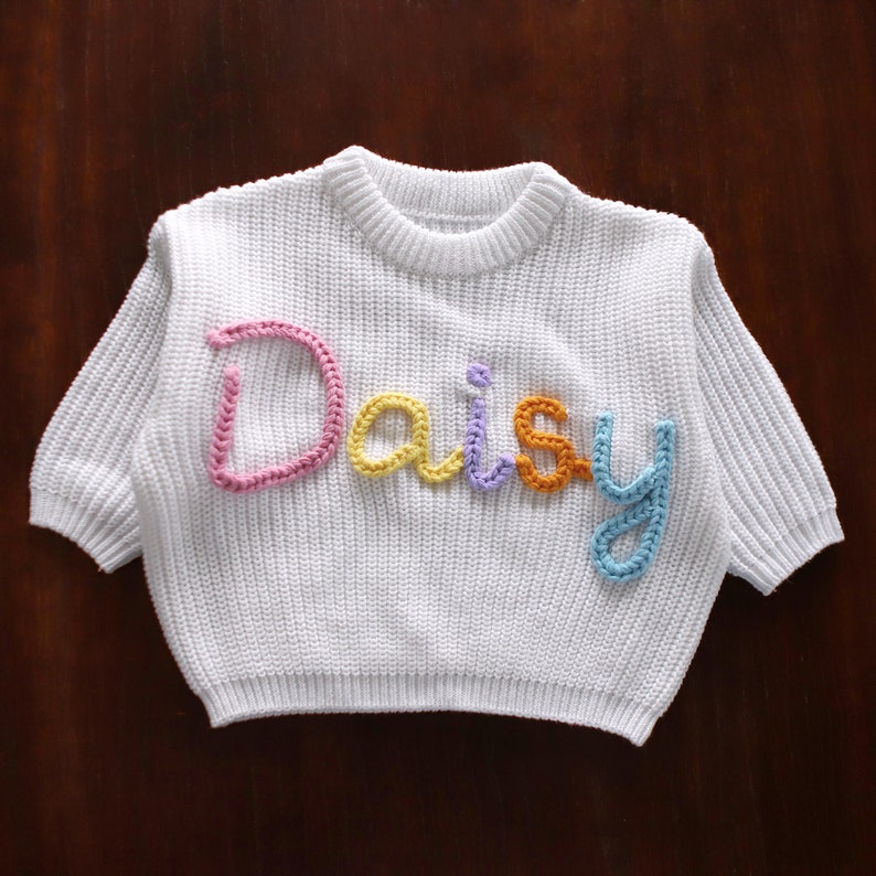 Baby Sweater with Name, Personalized Hand-Embroidered Baby Sweater, Baby Shower Gift, Baby Clothes, Baby Boy Gifts, First Birthday Gifts 画像 4