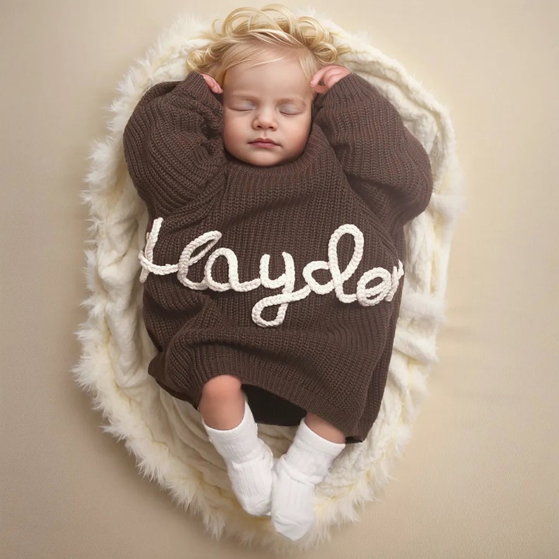Baby Sweater with Name, Personalized Hand-Embroidered Baby Sweater, Baby Shower Gift, Baby Clothes, Baby Boy Gifts, First Birthday Gifts 画像 1