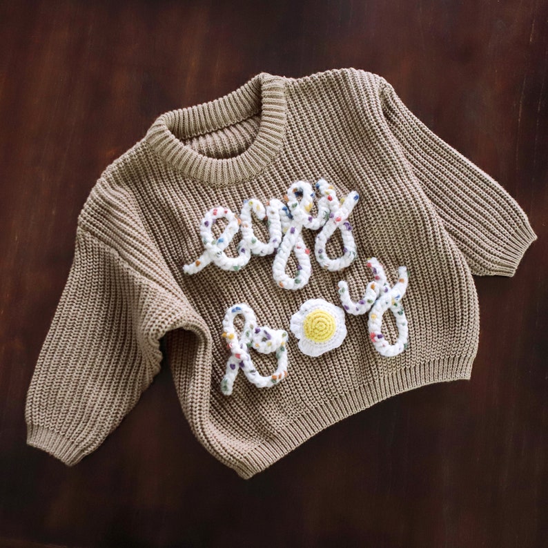 Pull prénom bébé garçon, pull en tricot pour bébé avec nom, pull brodé bébé, vêtements enfants et bébé, cadeau personnalisé pour bébé, cadeaux d'anniversaire image 2