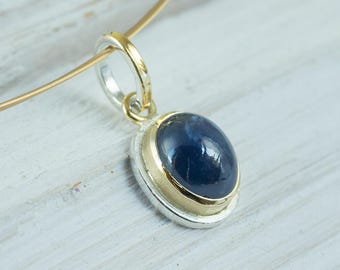Sapphire pendant, 18k gold (750) and 925 sterling silver, oval cabochon pendant, handcrafted goldsmith's piece, artisan sapphire pendant