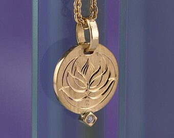 Lotus pendant in 750 gold, hand-engraved lotus flower in 18k yellow gold, small diamond pendant, handcrafted goldsmith work