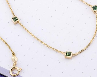 Necklace/chain in 585 solid gold with 3 green tourmalines, 41+4 cm with intermediate link, unique piece, goldsmith's fine jewelry, delicate, elegant, 14K gold