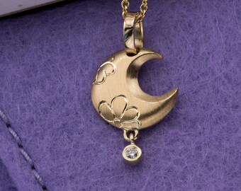 Moon pendant in 585 gold, gold moon with flower, hand-engraved in 14k yellow gold, small diamond pendant, handcrafted goldsmith work