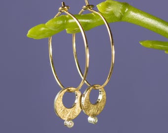 Delicate hoop earrings in 585 gold with dangling add-on and diamonds. Handcrafted/solid gold + fine gold/fine, genuine, handcrafted jewelry.