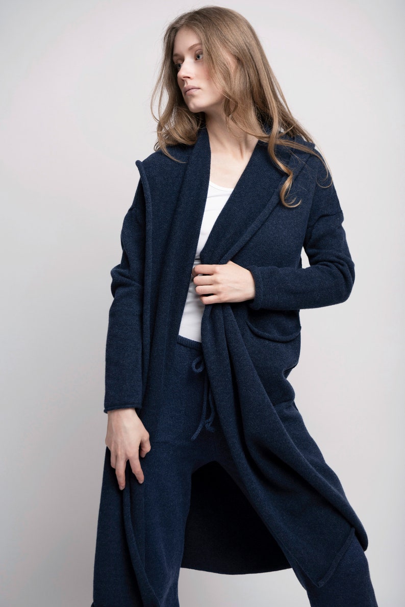 Hooded Long Cardigan with Pockets Oversized Sweater from Cashmere and Merino Wool image 5