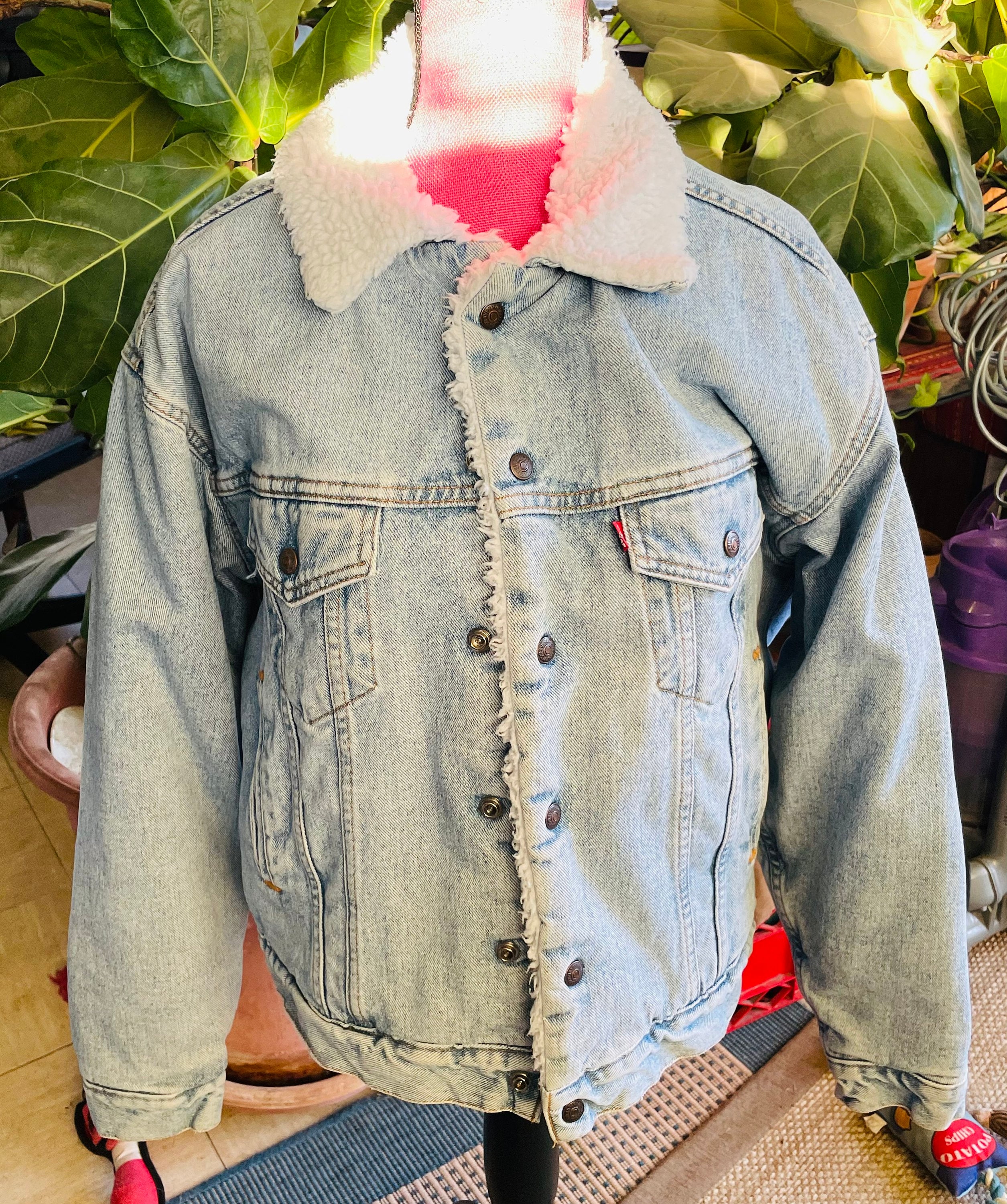 Vintage LEVI JEAN JACKET - clothing & accessories - by owner - apparel sale  - craigslist