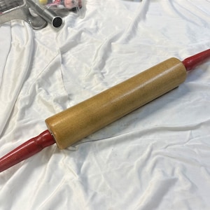 legno Roller maniglia rossa Rolling Pin Country Cucina vecchio utensile da collezione 10&quot;