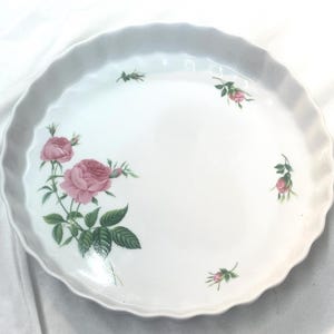 Christineholm Porcelain Stemmed Pink Rose Quiche Baking Dish Tart Pie Plate