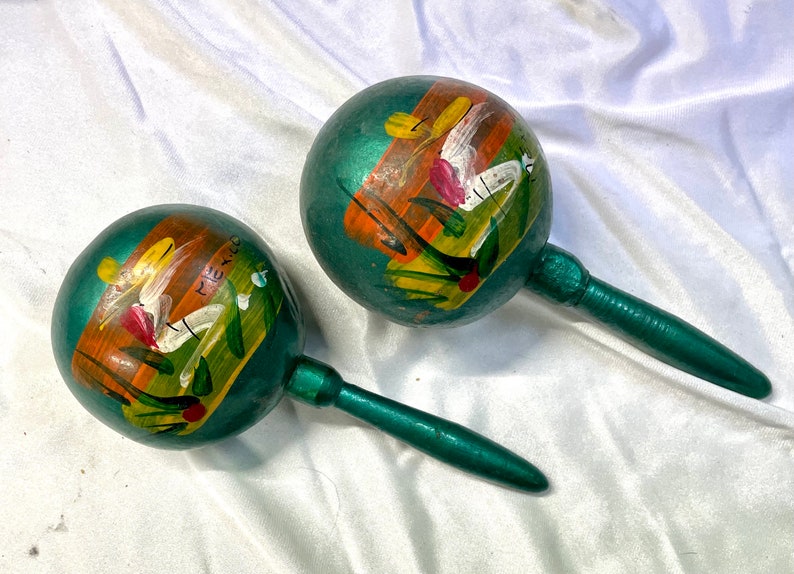 Mexican Rattle Instrument Vintage Mexican Maraca Gourd Rattles Hand Painted Wood Handle - Etsy