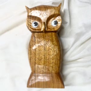 Vintage Midcentury Wood Wise Owl Statue Cool eyes FREE Shipping
