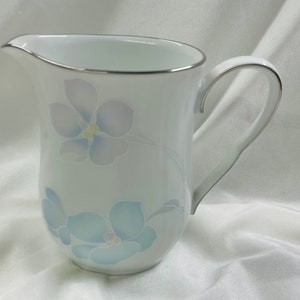 Noritake Ireland Marblehill 3460 CREAMER pastel Floral on White
