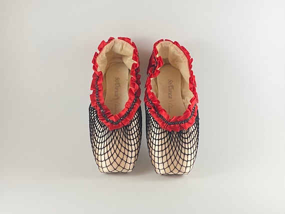 red ballet pointe shoes