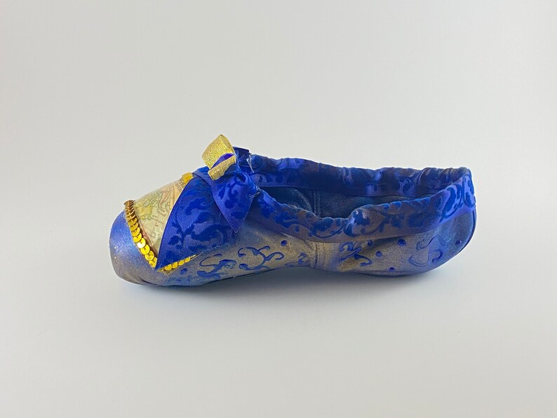 blue ballet pointe shoes