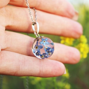Forget me Not Necklace Pressed Flower Necklace Forget me not jewelry Remembrance Necklace Resin Pendant Sterling silver Blue Bridal necklace