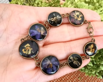 Real Flower Bracelet Transparent Resin Bracelet White Flowers Real dried Flower in Resin Botanical Bracelet Miniature flowers antique bronze