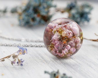 Heather necklace Real flower jewelry Heather pendant Resin jewelry Botanical jewelry Real flower necklace Heather jewelry Terrarium necklace