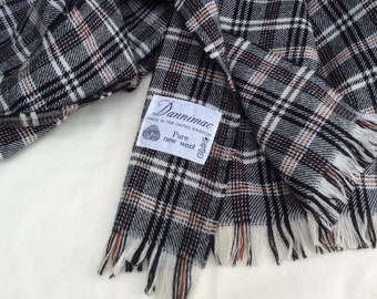 foulard à carreaux vintage en pure laine, Dannimac, Made in England, plaid noir blanc marron.