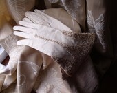 1940s Vintage cream kid leather display gloves.