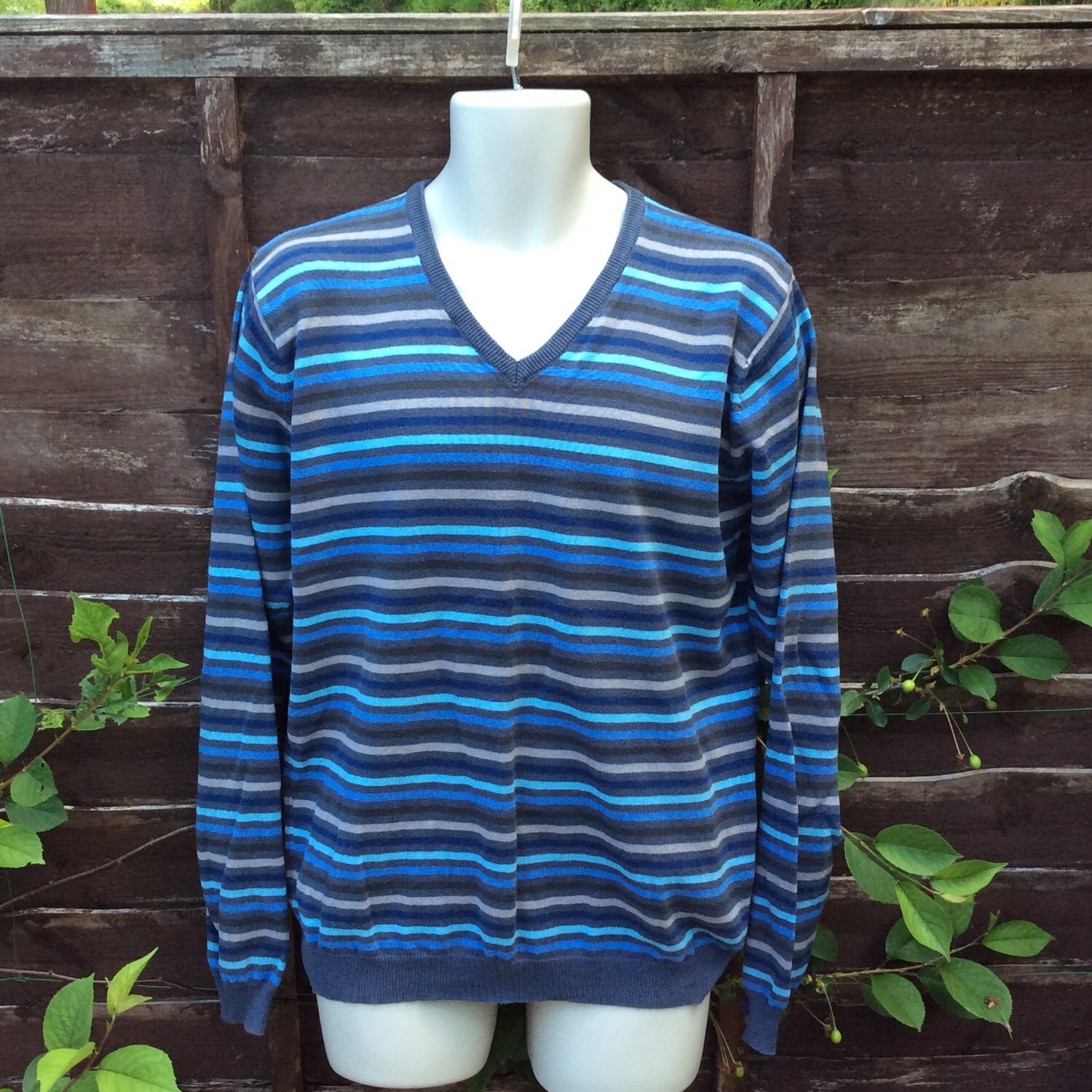 Image of Vintage L 41-44 Inch 104-111cm Cotton Sweater Blue Stripes Burton