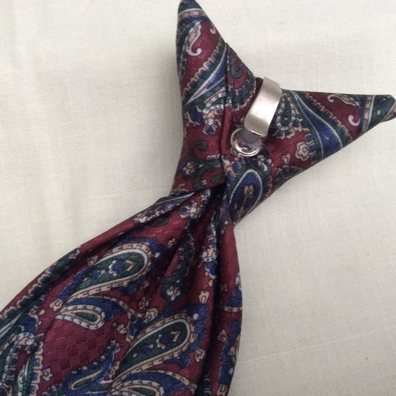 Vintage 60s 70s clip on Clipper paisley tie. Maro… - image 6