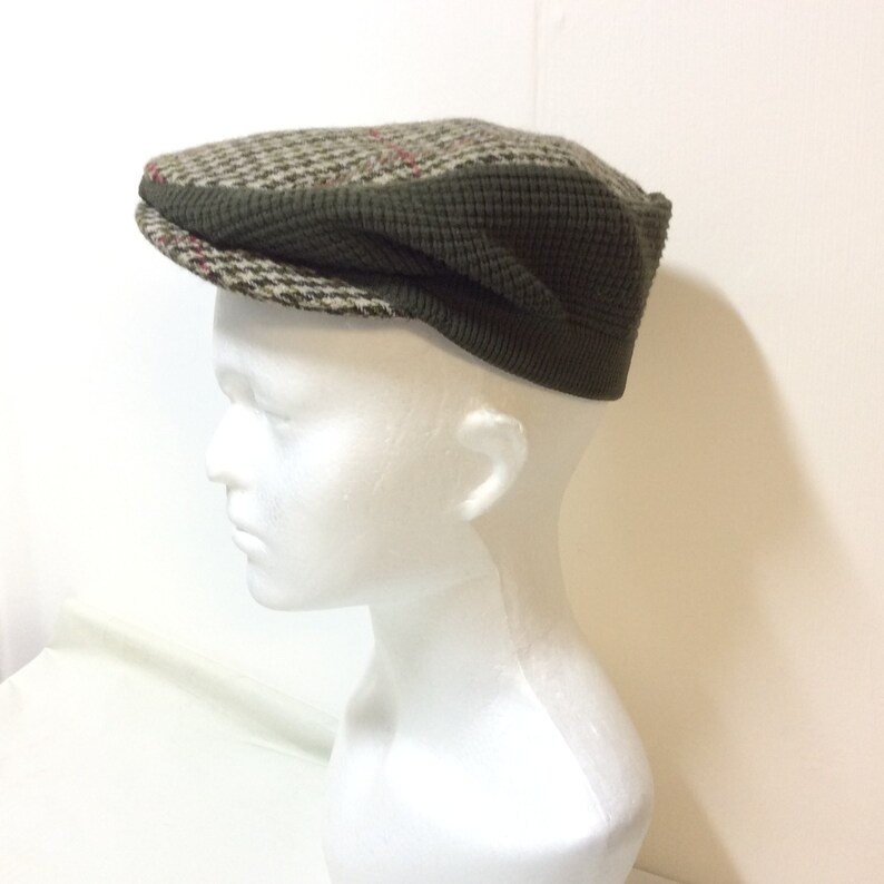 Vintage cloth cap, traditional gentlemans tweed and knitted cloth cap, S M, Quality Headwear. image 1