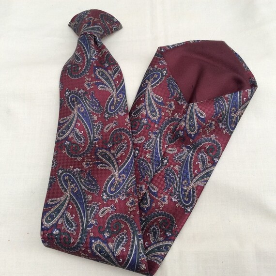 Vintage 60s 70s clip on Clipper paisley tie. Maro… - image 2