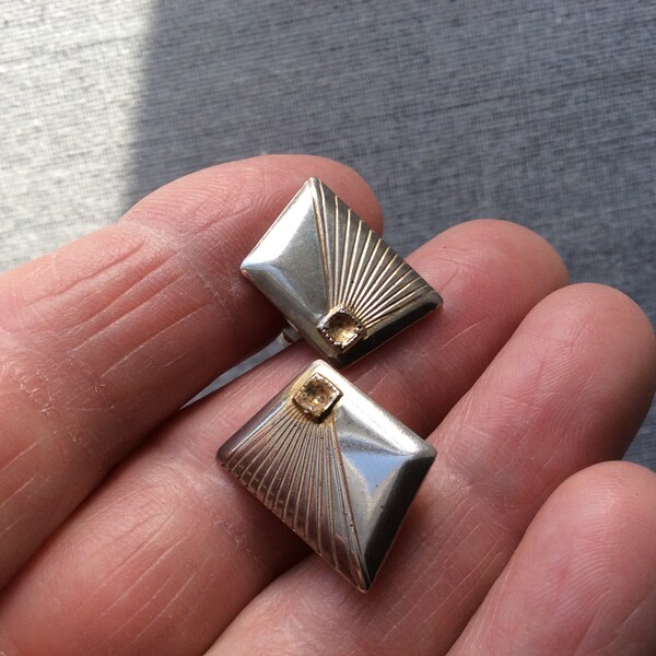 Vintage Art Deco cufflinks.