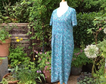 Vintage floral dress, UK 16 US 12 EU 44, Lilly Ella country style dress.