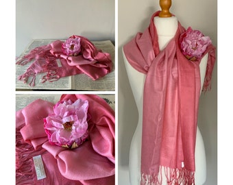 Vintage flower corsage and silk mix pink wrap