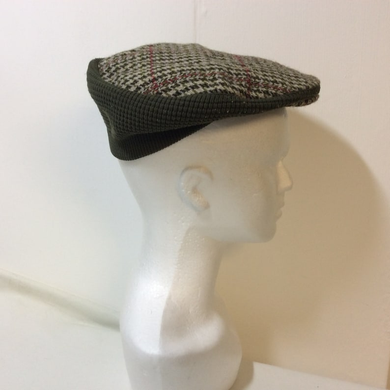 Vintage cloth cap, traditional gentlemans tweed and knitted cloth cap, S M, Quality Headwear. image 7