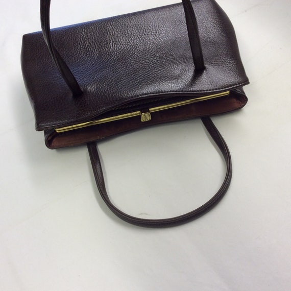 Vintage 50s 60s brown  faux leather frame handbag… - image 9