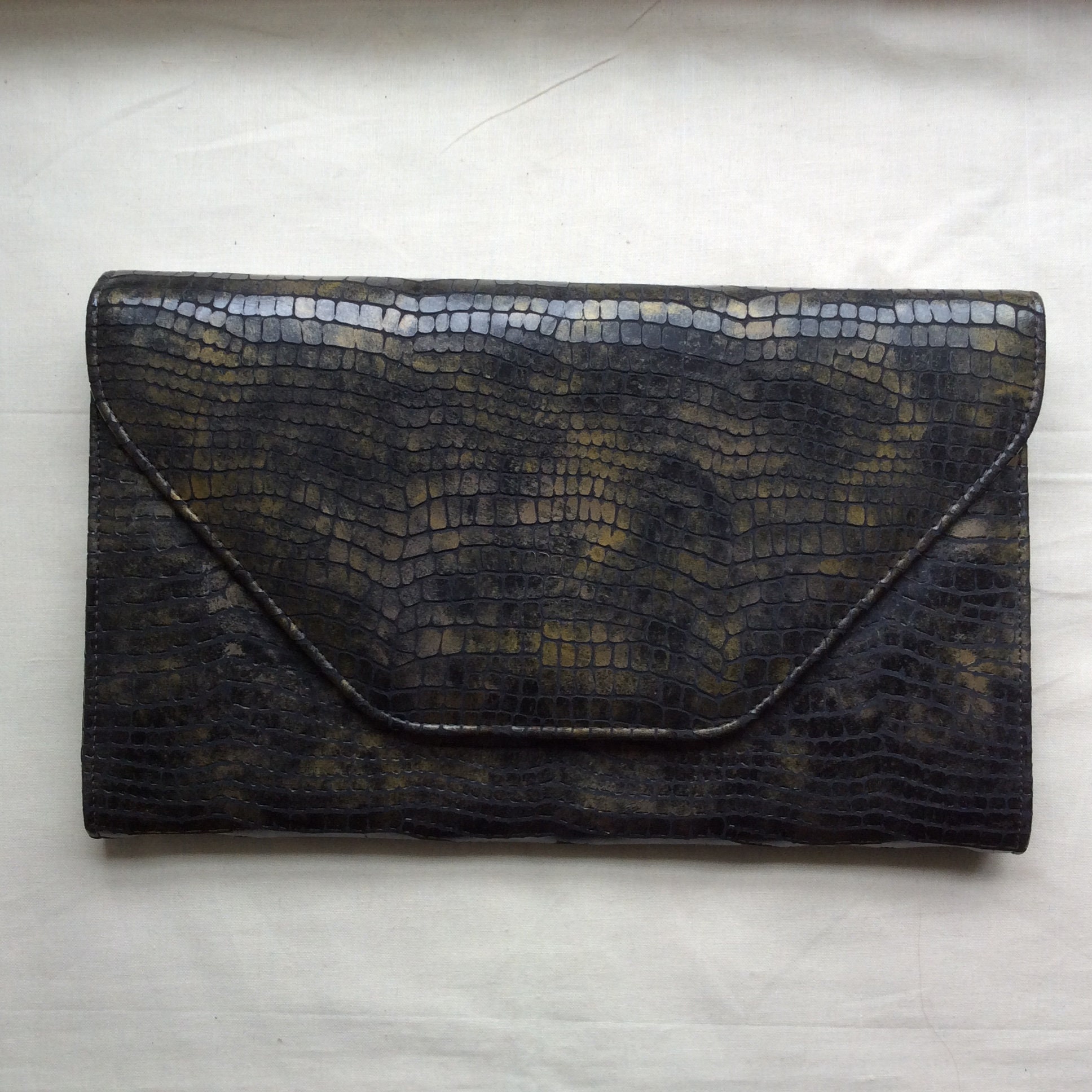 Vintage 70s faux snakeskin clutch bag by Lotus Made in UK. | Etsy