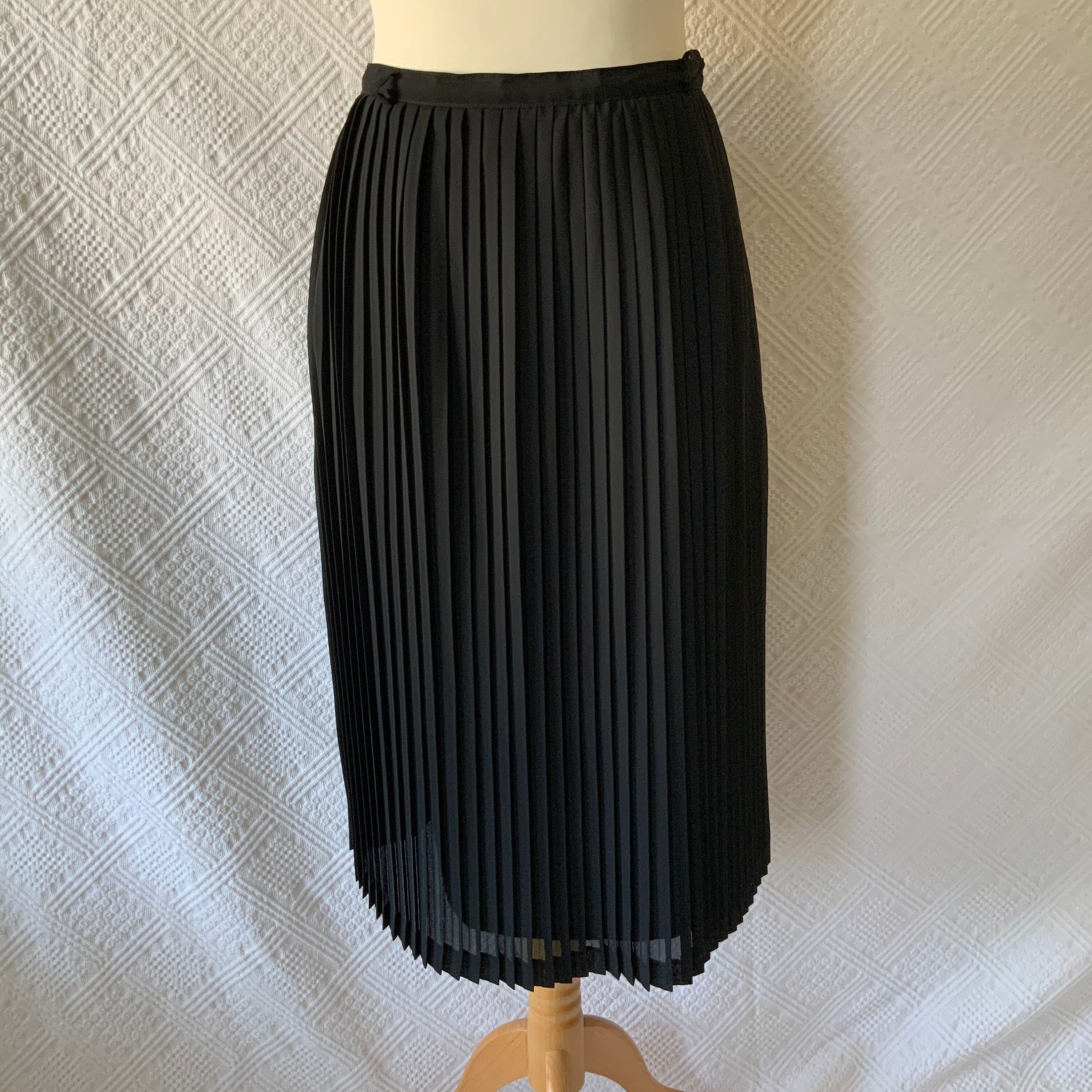 Vintage Bellino black pleated skirt U.K. 18 US 16 knife | Etsy