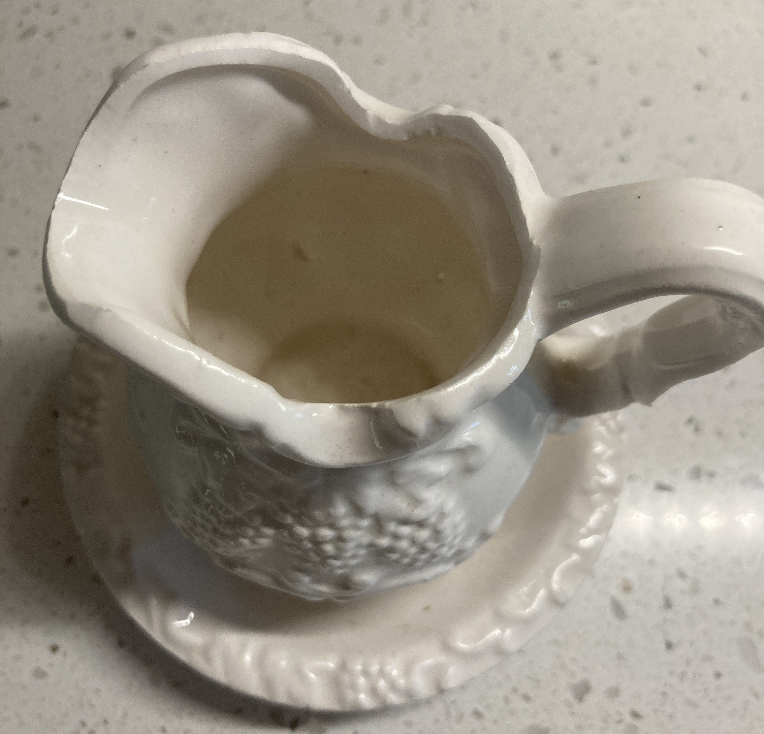 1960s White Miniature Grape Motif Pitcher With Basin/bowl 1960s White Miniature Grape Motif Pitcher With Basin/bowl
