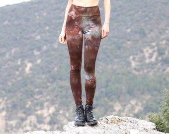 Leggings Tundra //Leggings taille haute en batik en coton stretch fabriqués et teints à la main dans des couleurs marron et gris