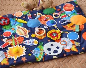 Tappetino da gioco Galaxy Coperta sensoriale Libro tranquillo Giocattolo Fidget Attività per bambini Tavola tattile Paesaggio di gioco Montessori Bambino in cotone Bisogni speciali Autismo