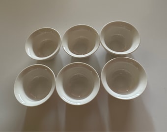 White Mini Chinese Tea Tasting Cups for Ceremony Very Tiny cusp