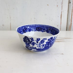 English Antique Sugar Bowl By Wedgwood, Blue and White Willow Pattern