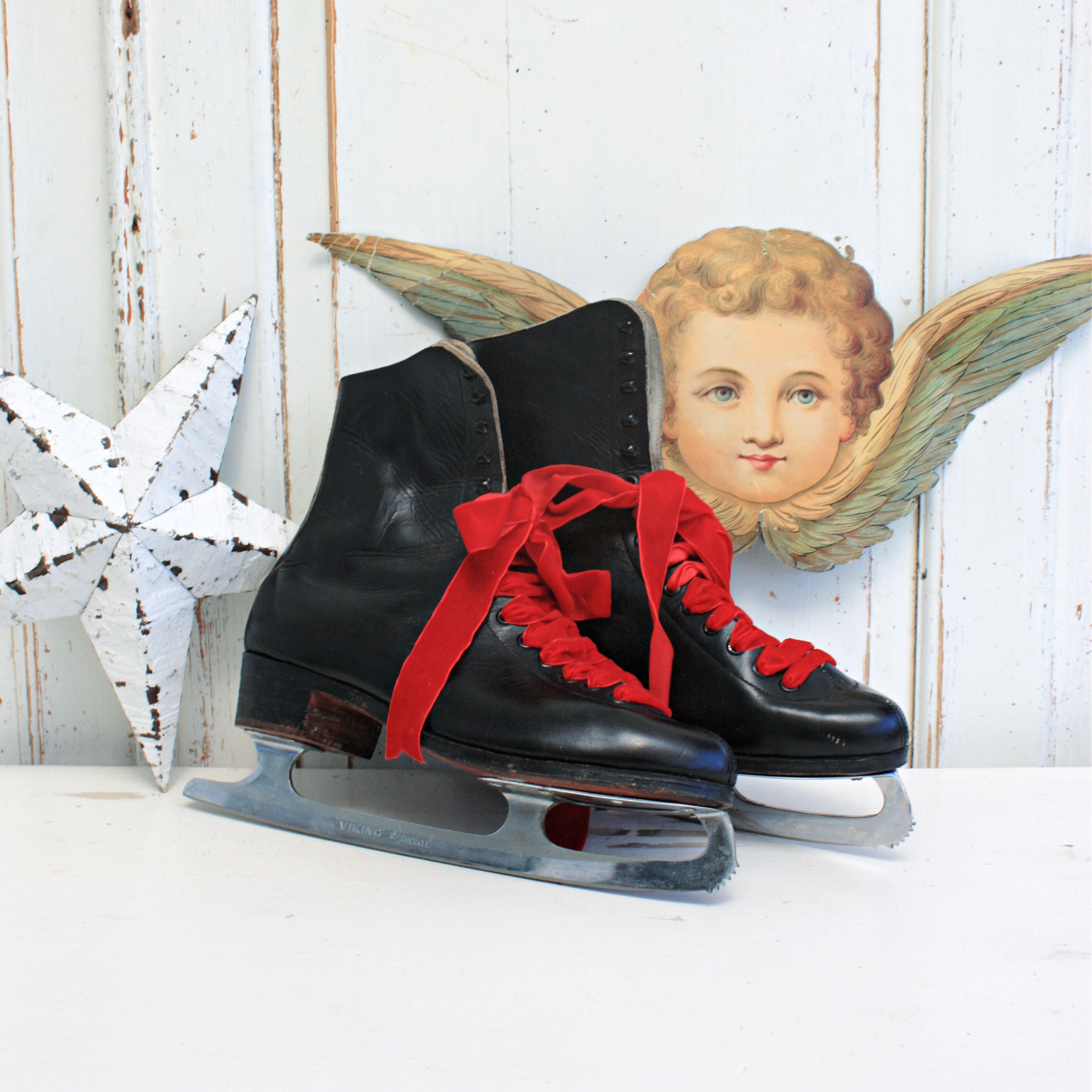 Pair of Leather Ice Skates Vintage Country Christmas Decor Etsy UK