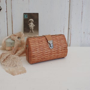 Original 70&#39;s Woven Straw Clutch Bag or Purse
