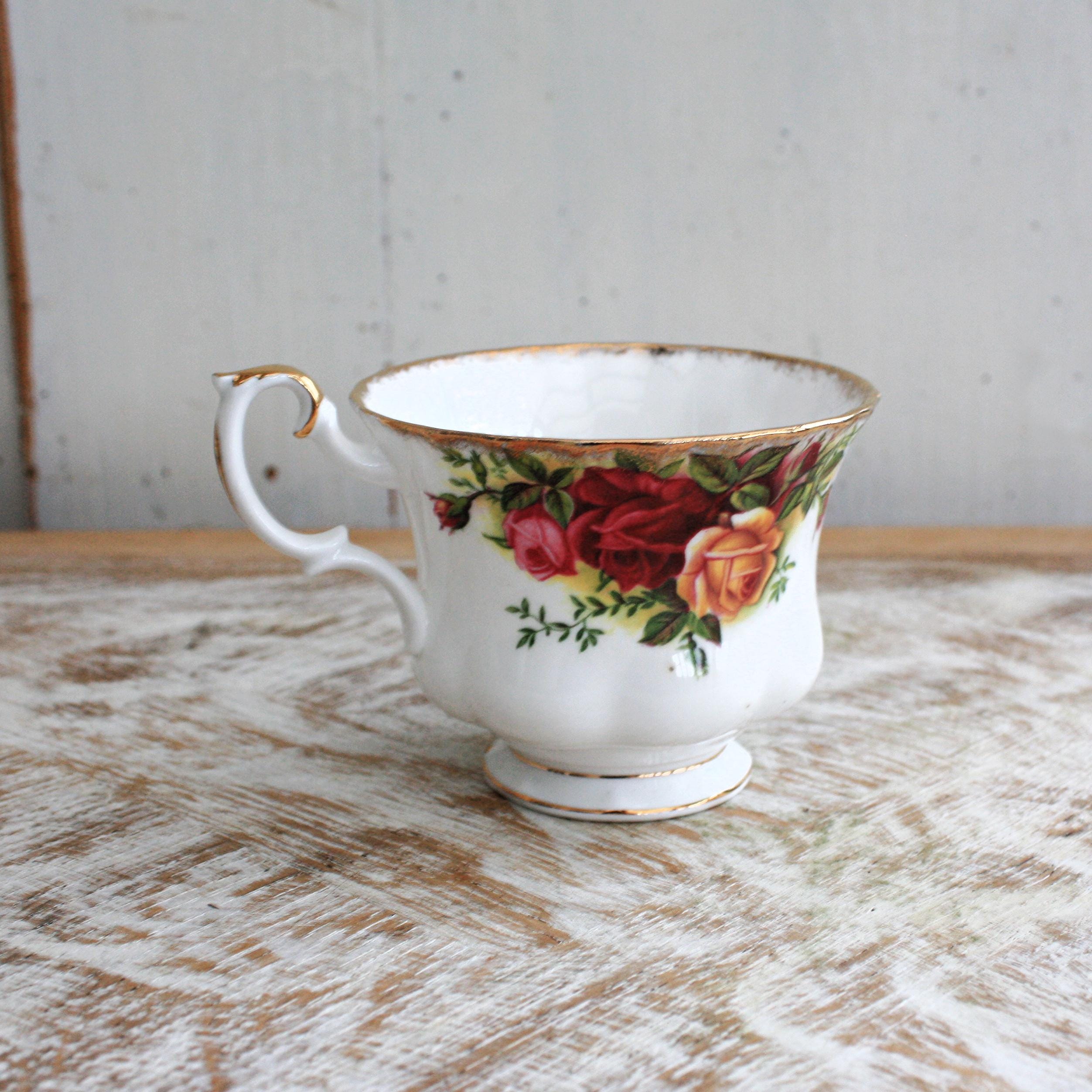 ロイヤルアルバート ボーンチャイナ ティーカップ：オールドカントリー