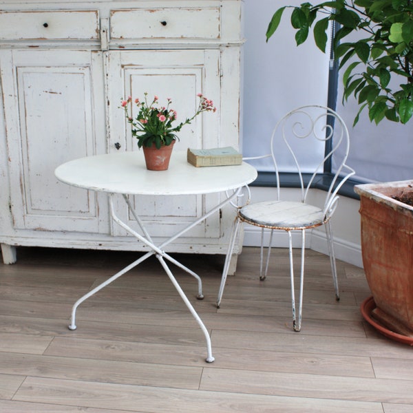 Old French Circular Metal Folding Garden Table, Vintage White French Bistro Table