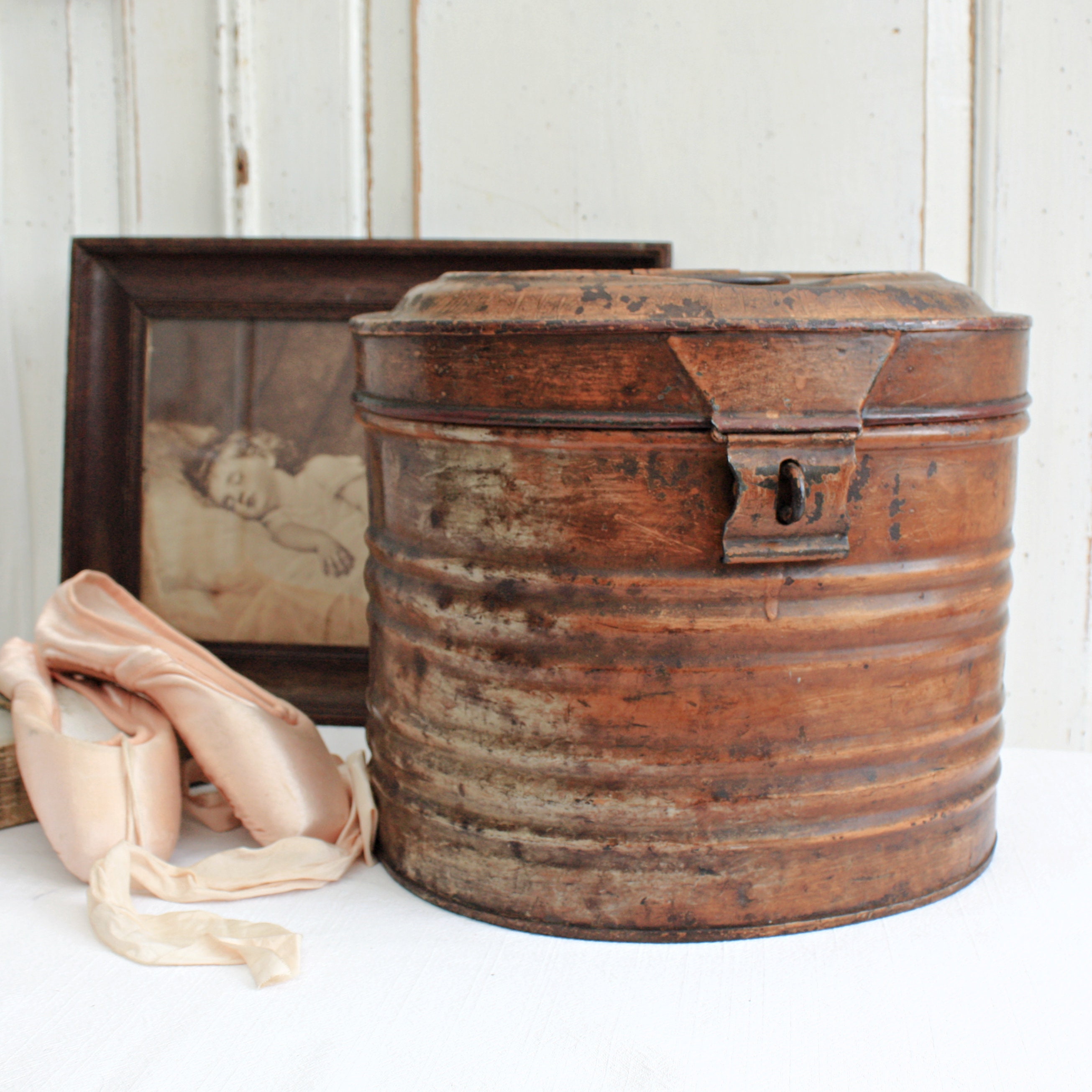 Antique Metal Hat Box or Hat tin Vintage Luggage or Home Etsy