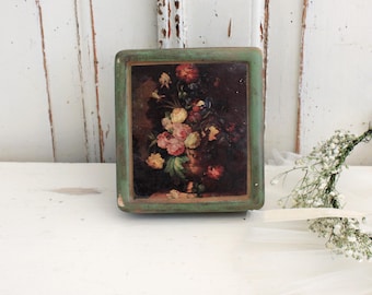 Pretty Ceramic Lidded Trinket Box with Classic Vintage Flower Vase Scene