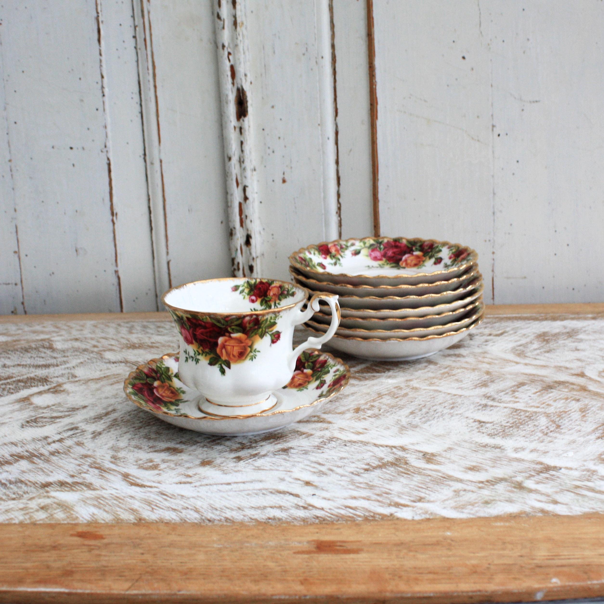 ロイヤルアルバート ボーンチャイナ ティーカップ：オールドカントリー