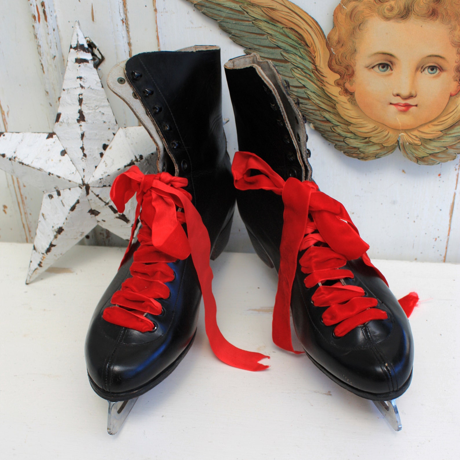 Pair of Leather Ice Skates Vintage Country Christmas Decor Etsy UK