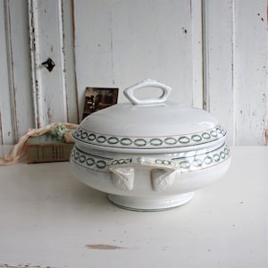 French 1930&#39;s Ironstone Lidded Soup Tureen or Soupier by St Amand, with Pretty Green Transferware